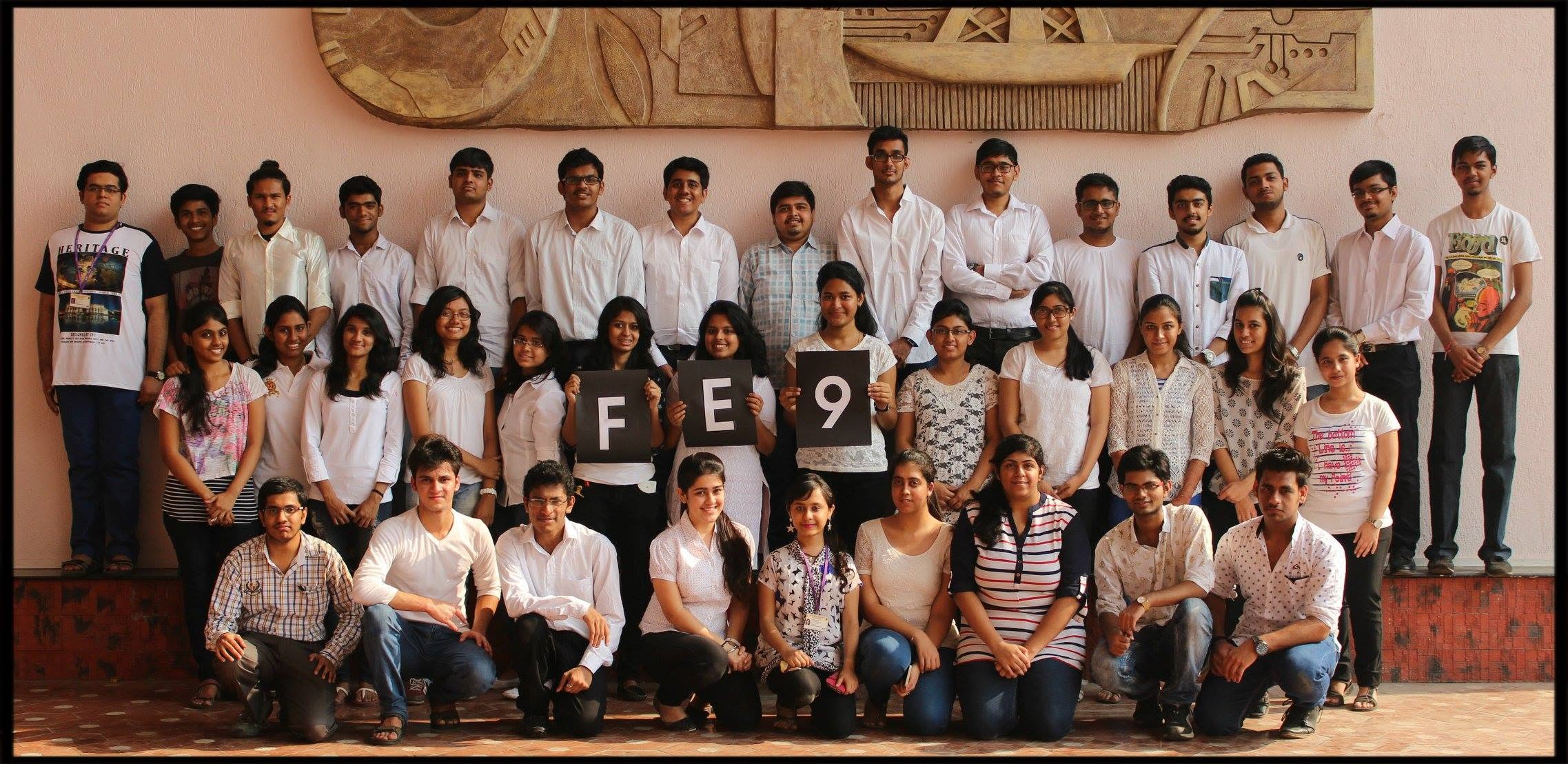 Class Photo FE9